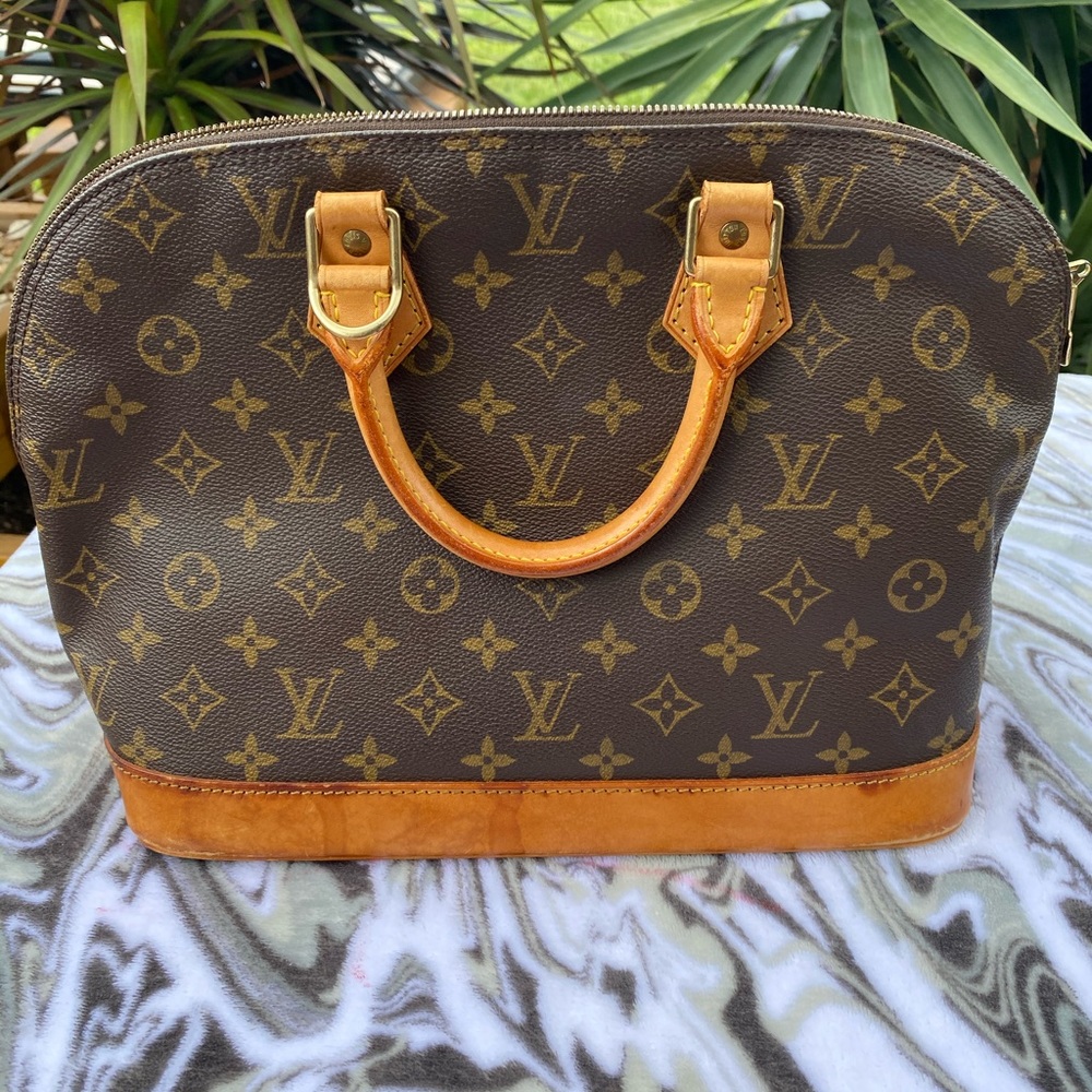 Authentic Louis Vuitton Hand Bag Alma
